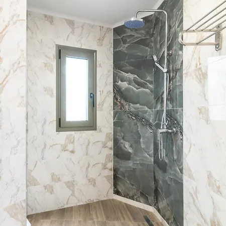 Nopi Exclusive Villa, A Sunlit Retreat By Mindyourvilla Villa *