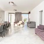 Nopi Exclusive Villa, A Sunlit Retreat By Mindyourvilla 빌라 *