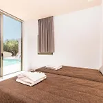 Nopi Exclusive Villa, A Sunlit Retreat By Mindyourvilla 빌라