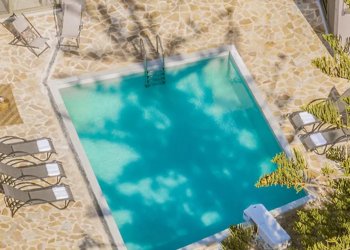 Nopi Exclusive Villa, A Sunlit Retreat By Mindyourvilla * Planos