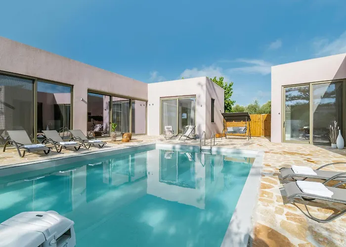 Nopi Exclusive Villa, A Sunlit Retreat By Mindyourvilla Planos