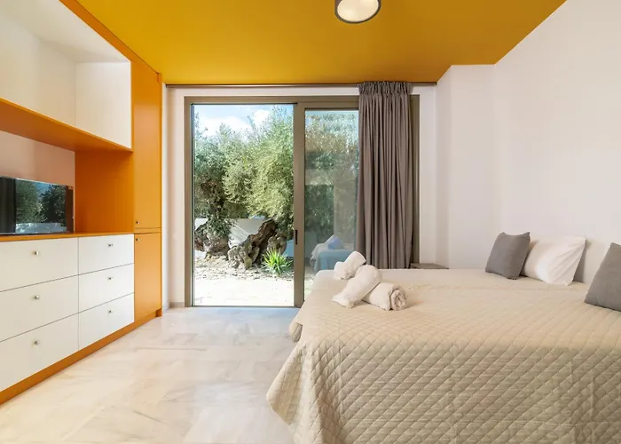 Villa Nopi Exclusive Villa, A Sunlit Retreat By Mindyourvilla Planos