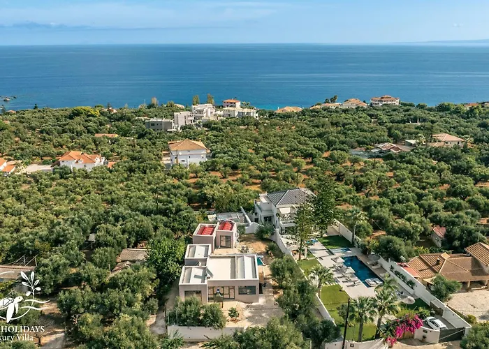 Nopi Exclusive Villa, A Sunlit Retreat By Mindyourvilla * Planos